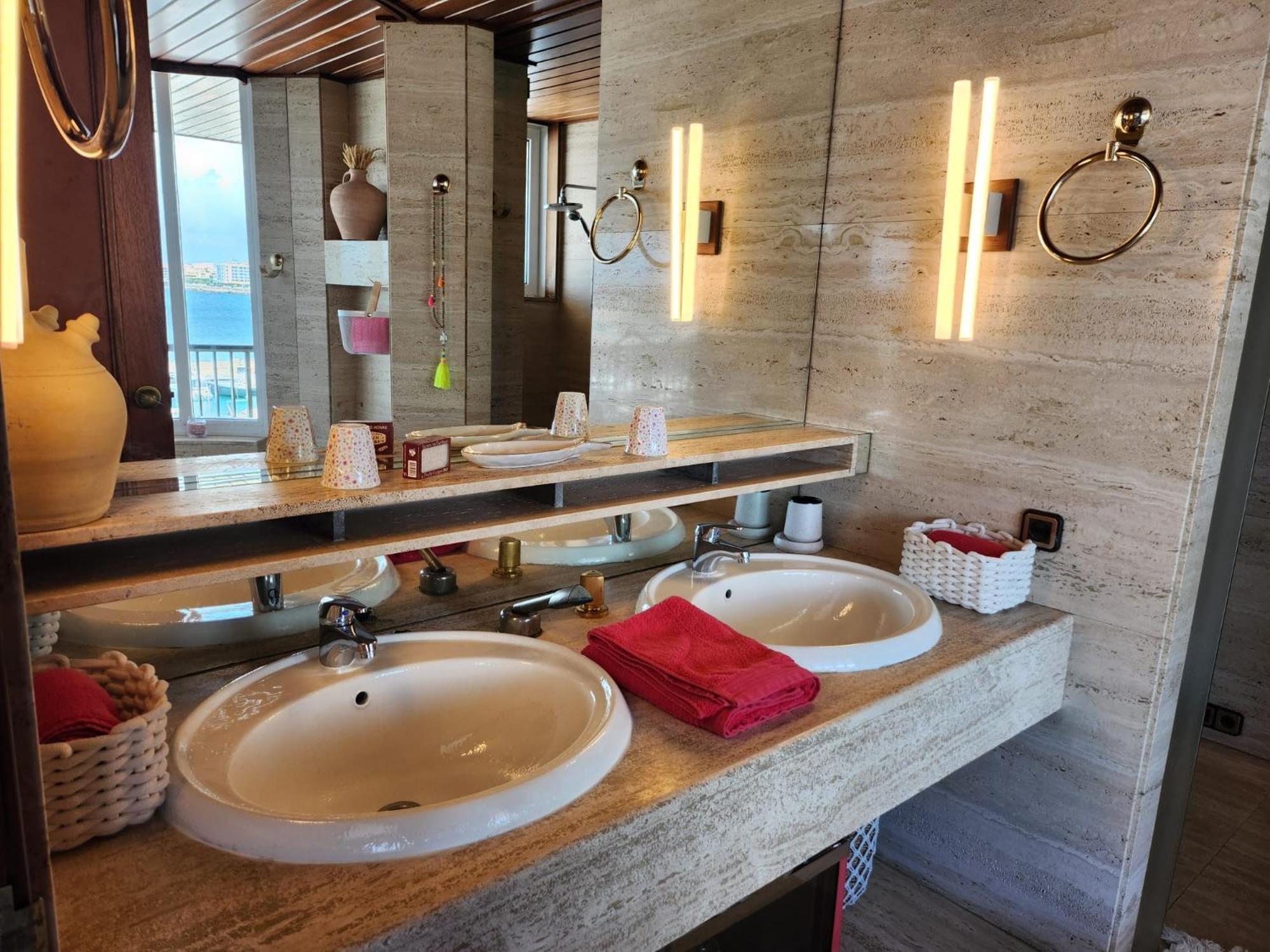 Solo Atico Guest Suites L' Escala エクステリア 写真
